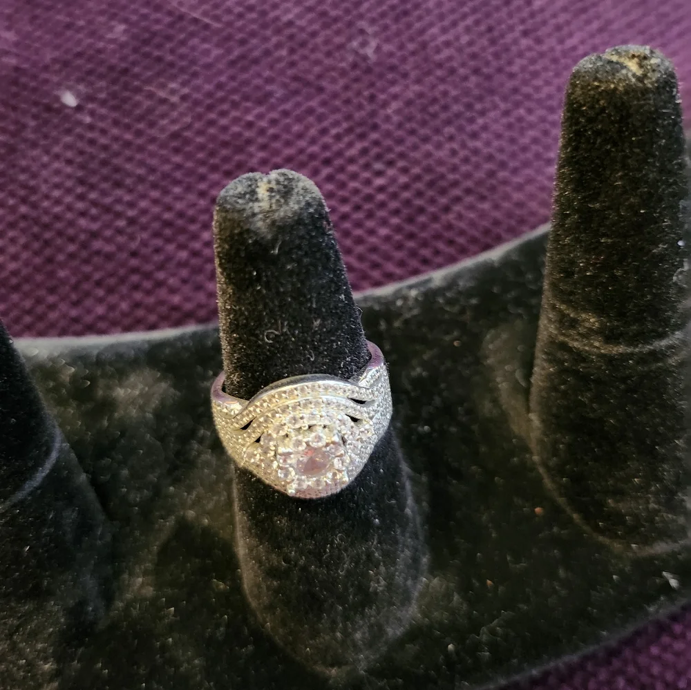 Silver Ring - Picture 4 of 4